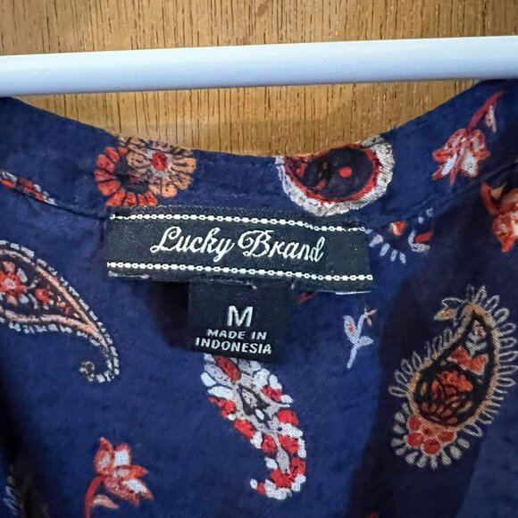 🐻Size M - Lucky Brand - Dark Blue and Red Paisley Sleeveless Pullover w/Tie - Picture 2 of 6